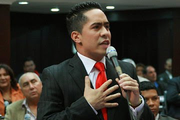 In Venezuela il fascismo alza il tiro: assassinato Robert Serra del PSUV (con&nbsp;video)