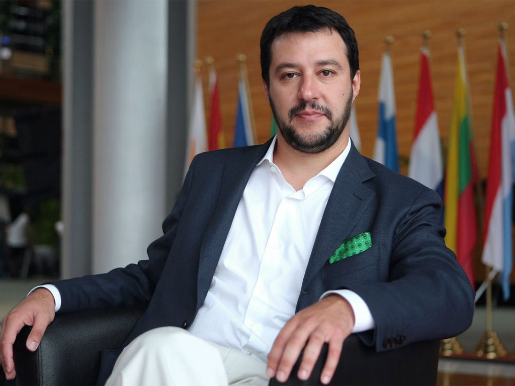 La destra piange, viva Salvini