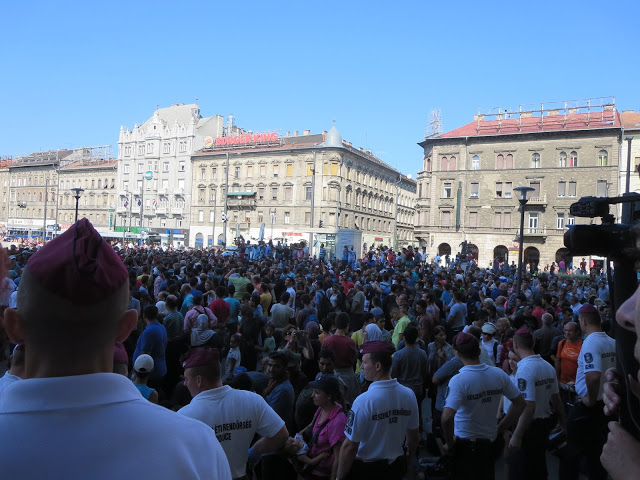 BUDAPEST, CRONACA DI UNA PARTENZA&nbsp;NEGATA