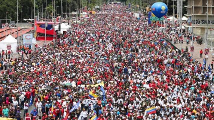Caracas – “Case bruciate, assalti ai centri di votazione ma la Costituente in Venezuela non si&nbsp;ferma”