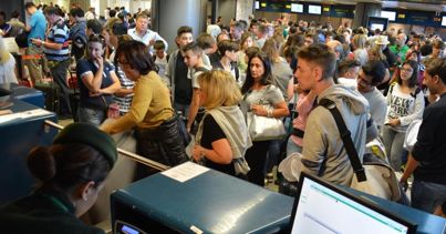 Oltre 250mila italiani (all’anno ndr) emigrano all’estero, quasi quanti nel&nbsp;Dopoguerra