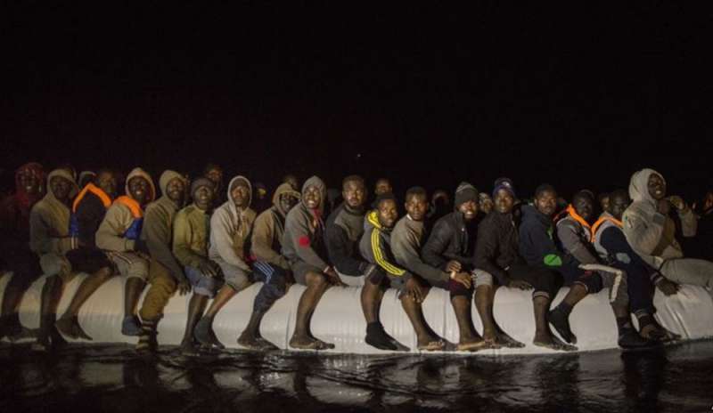 Cosa c’è dietro l’immigrazione di massa. Cause, interessi occulti e terribili conseguenze: il parere di Ilaria Bifarini, “bocconiana redenta”.