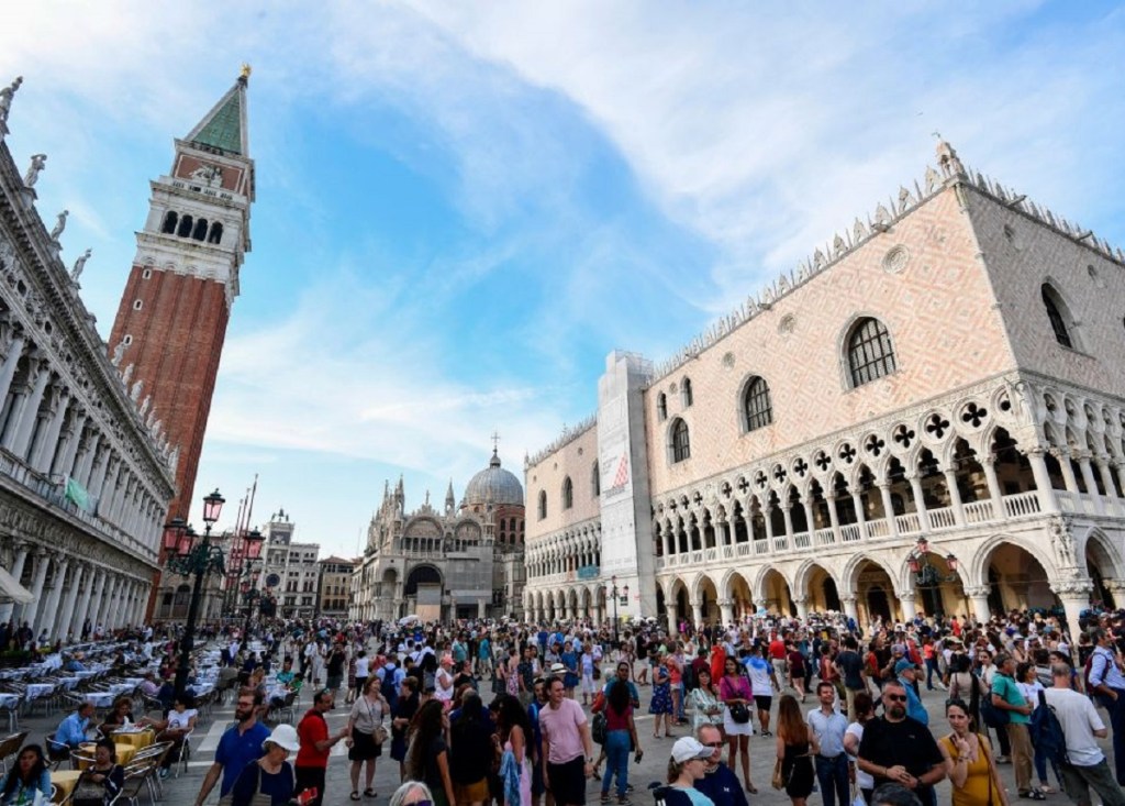 COVID-19: La bolla dell’overtourism si è sgonfiata, ma tornerà presto a&nbsp;crescere