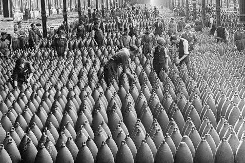 Ormai il re è nudo. Bce: “la recessione resta uno scenario possibile” – (Economia di guerra oggi, parte&nbsp;VII)