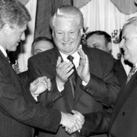 JEFFREY SACHS: TUTTE LE MANINE NATO CONTRO LA&nbsp;RUSSIA