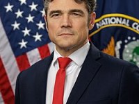 Perde pezzi il castello dell’autoproclamato imperatore&nbsp;Trump